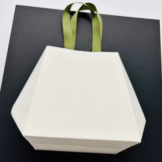 FDA/EU-Kostenloses Muster, maßgeschneiderte, 100 % recycelte, preiswerte Kraftpapier-Tragetasche für Restaurant-Geschenke und Lebensmittel