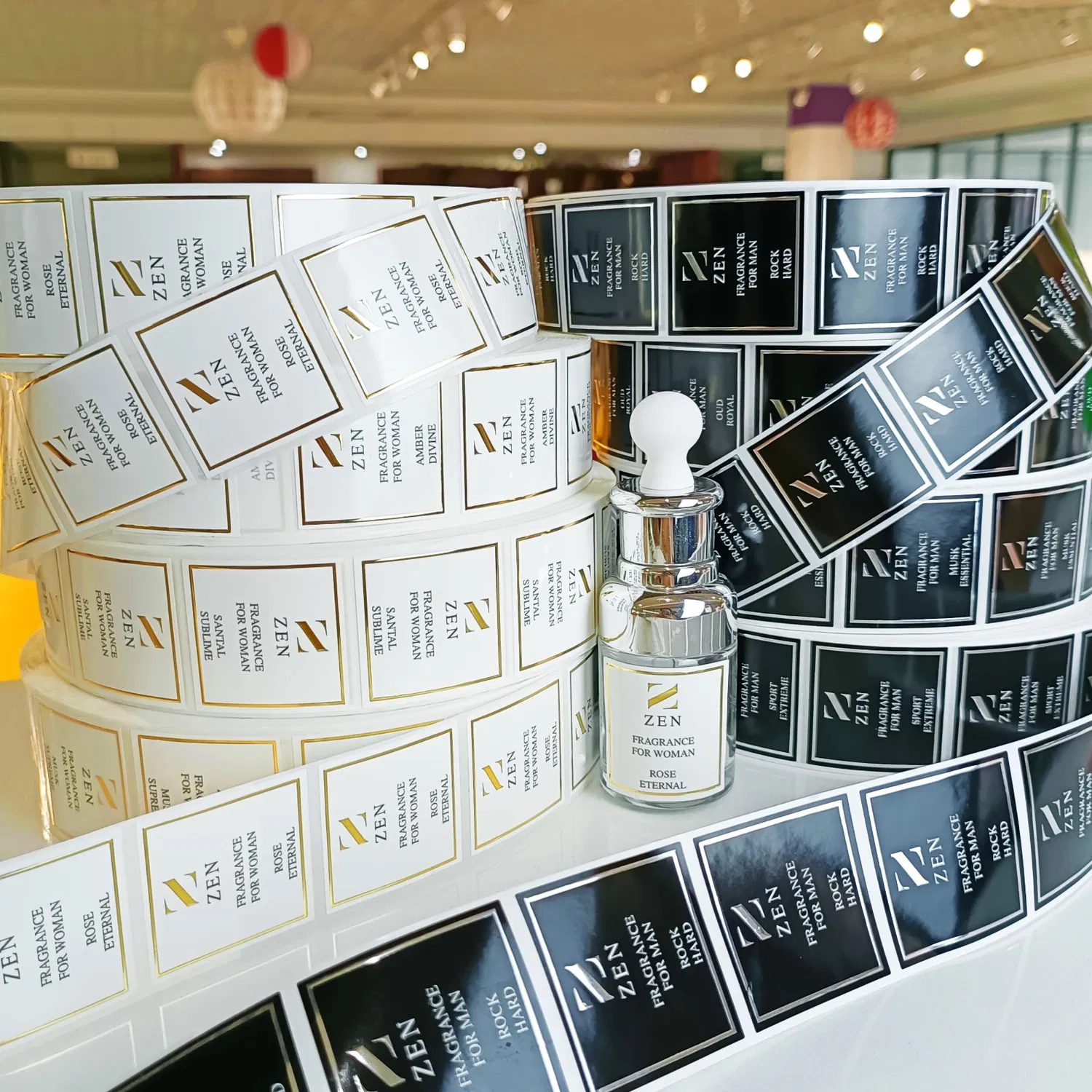 Heißer Verkaufs-Goldfolien-Kosmetiketikettenaufkleber auf dem Win-Flaschen-Markenlogo